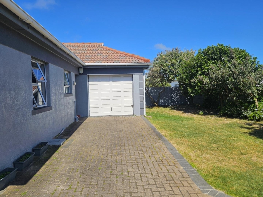 3 Bedroom Property for Sale in Pearly Beach Western Cape